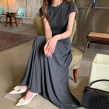 画像をギャラリービューアに読み込む, バックレースアップセットアップ ワンピース風トップス + ロングスカート 着痩せ カジュアル
