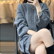 画像をギャラリービューアに読み込む, ケーブルニットダメージデザインセーター&ニットショートパンツセットアップ