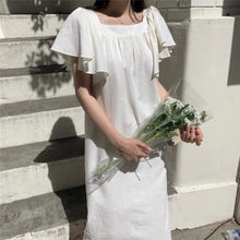 画像をギャラリービューアに読み込む, フレア裾ギャザーデザインストラップ無地デートワンピース