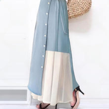 画像をギャラリービューアに読み込む, 白ベストトップス&ブルー切替スカートセットアップ