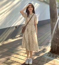 画像をギャラリービューアに読み込む, 花柄パフスリーブデートワンピース