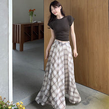 画像をギャラリービューアに読み込む, 後ろ開きデザイントップス&チェック柄スカートセットアップ