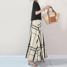 画像をギャラリービューアに読み込む, キーネックフレア裾Tシャツ&ベストワンピースチェック柄ワンピースセットアップ