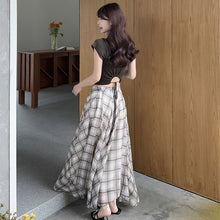 画像をギャラリービューアに読み込む, 後ろ開きデザイントップス&チェック柄スカートセットアップ