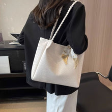 画像をギャラリービューアに読み込む, 大容量バッグ通勤日常コーデハンドバッグ(スカーフ付き)