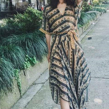 画像をギャラリービューアに読み込む, エスニック花柄シースルー不規則ワンピース旅行コーデ