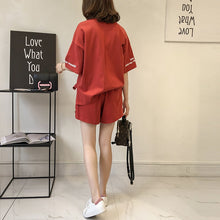 画像をギャラリービューアに読み込む, シンプルアルファペット半袖Tシャツ&カジュアルショートパンツセットアップ