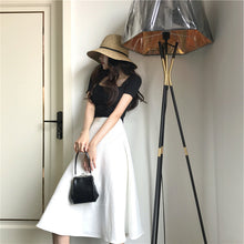 画像をギャラリービューアに読み込む, 無地半袖Tシャツ&Aラインスカートシンプルセットアップデートコーデ