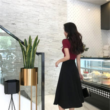 画像をギャラリービューアに読み込む, 無地半袖Tシャツ&Aラインスカートシンプルセットアップデートコーデ
