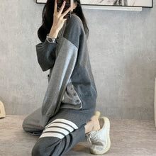 画像をギャラリービューアに読み込む, レトロスポーツストラップ柄Ⅴネックニットアウター&ロングパンツセットアップ