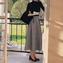 画像をギャラリービューアに読み込む, レデイースファッションブラック無地ニットトップス&チェック柄ハイウエストAラインスカートセットアップ