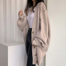 画像をギャラリービューアに読み込む, 3色選択マスト定番コーデ ゆったり 大人カジュアル シンプル レディース ファッション 長袖シンプルボタン付きニットアウターカーディガン