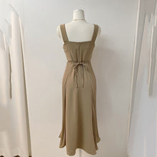 画像をギャラリービューアに読み込む, サイドプリーツ切替サスペンダーワンピース着回し日常コーデ