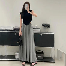 画像をギャラリービューアに読み込む, ノースリーブ黒Tシャツ&ロングドレープスカートセットアップけだるい風