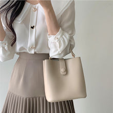 画像をギャラリービューアに読み込む, 無地フリルブラウス・シャツ&プリーツミニスカートセットアップ