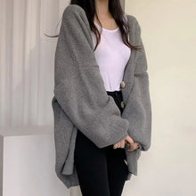 画像をギャラリービューアに読み込む, 3色選択マスト定番コーデ ゆったり 大人カジュアル シンプル レディース ファッション 長袖シンプルボタン付きニットアウターカーディガン