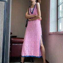 画像をギャラリービューアに読み込む, 優しい気質ピンク透かし彫りVネック配色切り替えゆったりニットセーターカジュアルワンピース