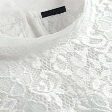 画像をギャラリービューアに読み込む, ホワイトレース透かし彫りブラウス&サスペンダーワンピーストッド柄シフォンワンピースセットアップ