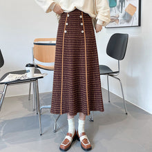 画像をギャラリービューアに読み込む, チェック柄Aラインスカートニットスカートボタンデザイン付き