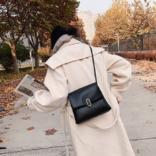 画像をギャラリービューアに読み込む, レトロバッグシンプルコーデしやすい