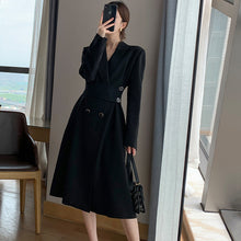 画像をギャラリービューアに読み込む, ボタン付きブラック折ネックデートワンピース