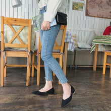 画像をギャラリービューアに読み込む, 飾り付きパンプスシンプルおしゃれシューズデートコーデ