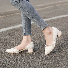 画像をギャラリービューアに読み込む, とがったローヒールパンプスシンプルデート通勤コーデしやすいシューズ