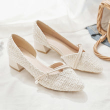 画像をギャラリービューアに読み込む, とがったローヒールパンプスシンプルデート通勤コーデしやすいシューズ