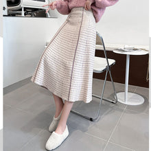 画像をギャラリービューアに読み込む, チェック柄Aラインスカートニットスカートボタンデザイン付き