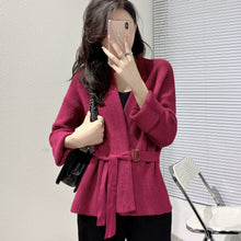 画像をギャラリービューアに読み込む, 3COLORS組み合わせやすいデザイン感ベルト付きニットアウター