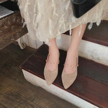 画像をギャラリービューアに読み込む, 飾り付きパンプスシンプルおしゃれシューズデートコーデ