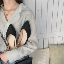 画像をギャラリービューアに読み込む, 飾り付きパンプスシンプルおしゃれシューズデートコーデ