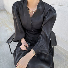 画像をギャラリービューアに読み込む, 優しい印象滑らか生地ランタンスリーブボタン付きVネックハイウエストデートワンピース