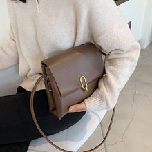 画像をギャラリービューアに読み込む, レトロバッグシンプルコーデしやすい