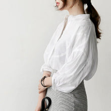 画像をギャラリービューアに読み込む, ホワイト無地ブラウス・シャツトップス