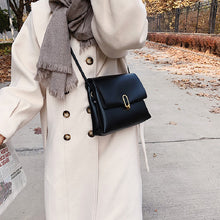 画像をギャラリービューアに読み込む, レトロバッグシンプルコーデしやすい