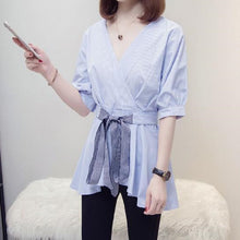 画像をギャラリービューアに読み込む, 気質ボタン付き無地フリル裾半袖ブラウストップス