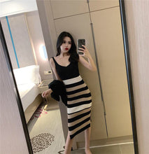 画像をギャラリービューアに読み込む, Vネックニットトップス&配色切替ノースリーブニットワンピースセットアップ