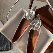 画像をギャラリービューアに読み込む, 花飾りローヒールパンプスシューズ