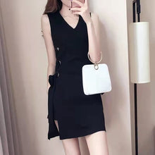 画像をギャラリービューアに読み込む, 無袖デザインスタイルVネック気質着痩せ効果ファッションベストトップス&無地ショーツセットアップ