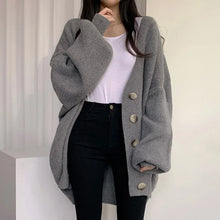 画像をギャラリービューアに読み込む, 3色選択マスト定番コーデ ゆったり 大人カジュアル シンプル レディース ファッション 長袖シンプルボタン付きニットアウターカーディガン