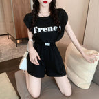 アルファペットプリントバック開き半袖Tシャツ＆ハイウエストショートパンツセットアップ
