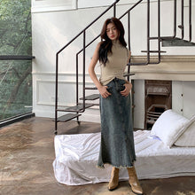 画像をギャラリービューアに読み込む, フレアデニムスカート マキシ丈 裾フリンジ 脚長効果 カジュアル
