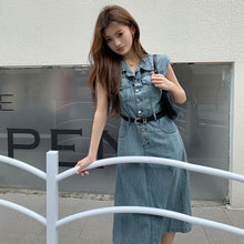 画像をギャラリービューアに読み込む, ノースリーブ デニムワンピース レディース ベルト付き ミディ丈 着痩せ カジュアル
