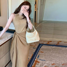 画像をギャラリービューアに読み込む, フレンチスタイル セットアップ ニットタンクトップ + ロングスカート ベージュ 大人可愛い
