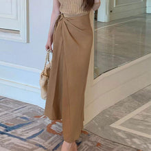 画像をギャラリービューアに読み込む, フレンチスタイル セットアップ ニットタンクトップ + ロングスカート ベージュ 大人可愛い
