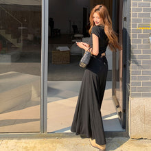 画像をギャラリービューアに読み込む, バックレースアップセットアップ ワンピース風トップス + ロングスカート 着痩せ カジュアル
