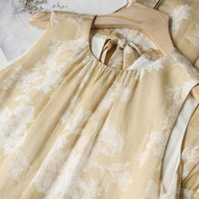 画像をギャラリービューアに読み込む, ベージュ 花柄 ノースリーブ ワンピース 夏 リネン風 体型カバー 着痩せ 大人可愛い ゆったりカジュアルワンピース

