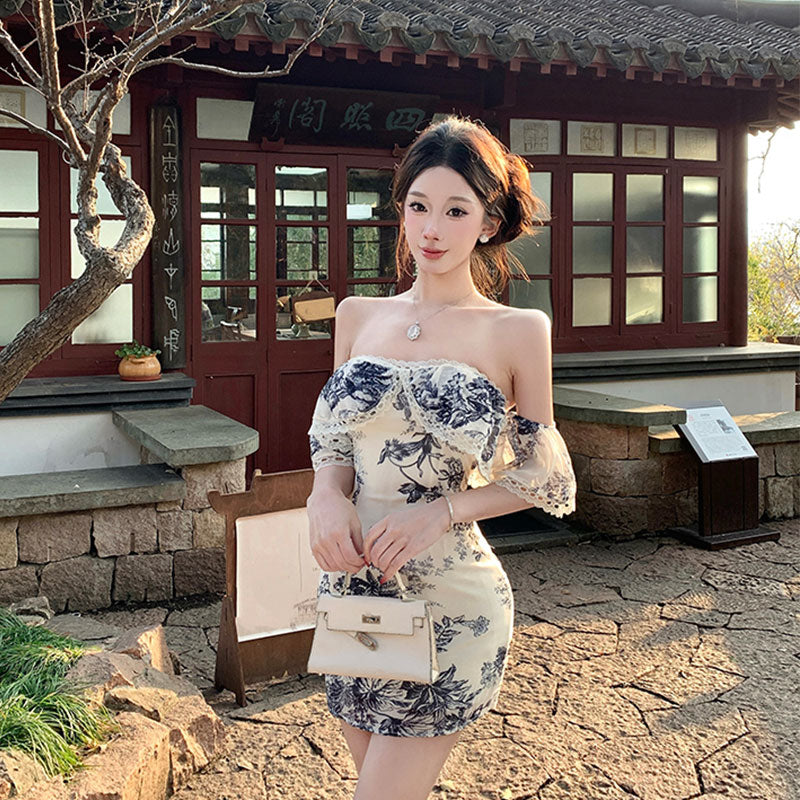 オフショルダー 花柄ミニワンピース レースフリル タイトシルエット 韓国風 大人可愛い