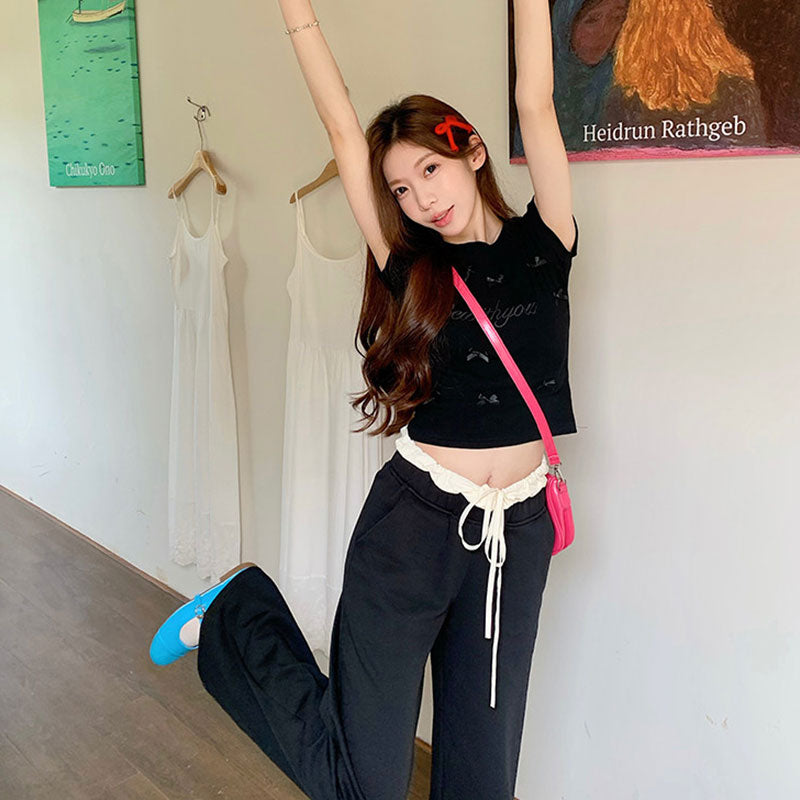 半袖Tシャツ リボン装飾 刺繍ロゴ タイトシルエット 着痩せ 韓国コーデ 大人ガーリー トップス